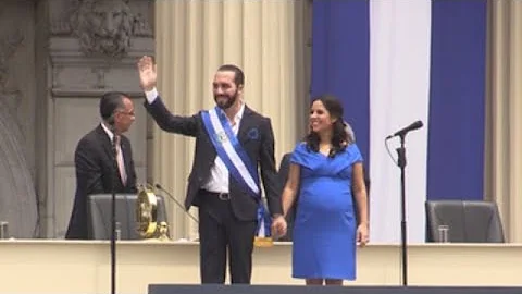 ¿Cómo se llama el presidente de El Salvador nombre completo?