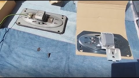 Installatie van dashboardluidsprekers in de Camaro uit 1968: 259