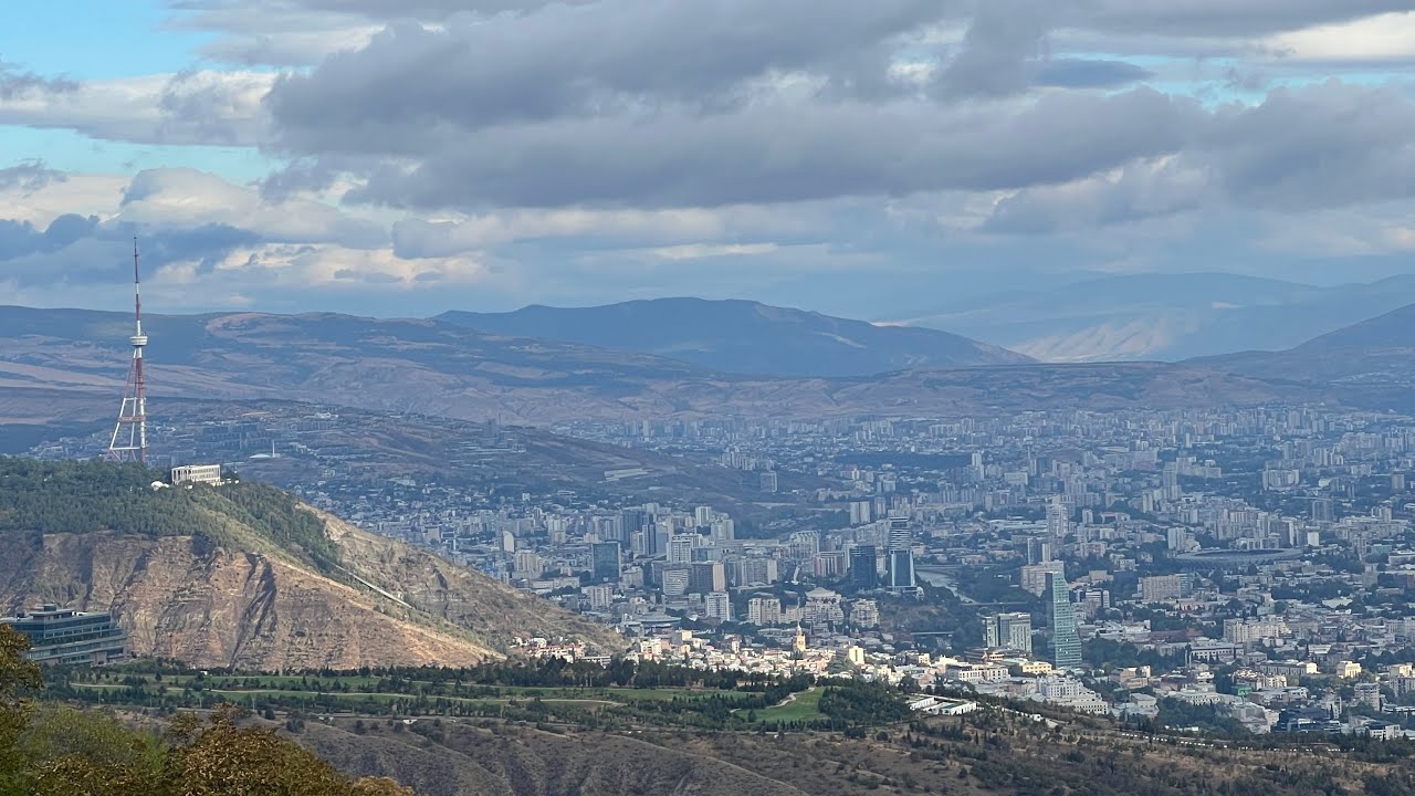 Тбилиси. Головокружительный маршрут по красотам Крцаниси. Крутые виражи, о которых знают единицы.