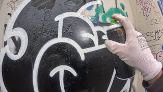 Jazzy Street Art In Berlin with Saxophone Busker!