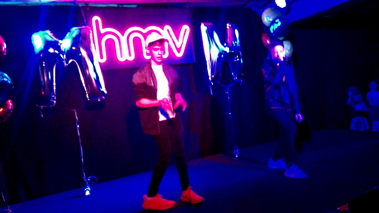 Max and Harvey Migraine - HMV Oxford Street - 21/10/17
