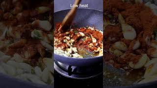 Garlic Pickle Recipe | ലഞ്ച് ബോക്സ് സ്പെഷ്യൽ വെളുത്തുള്ളി അച്ചാർ  | Veluthulli Achar lunch box