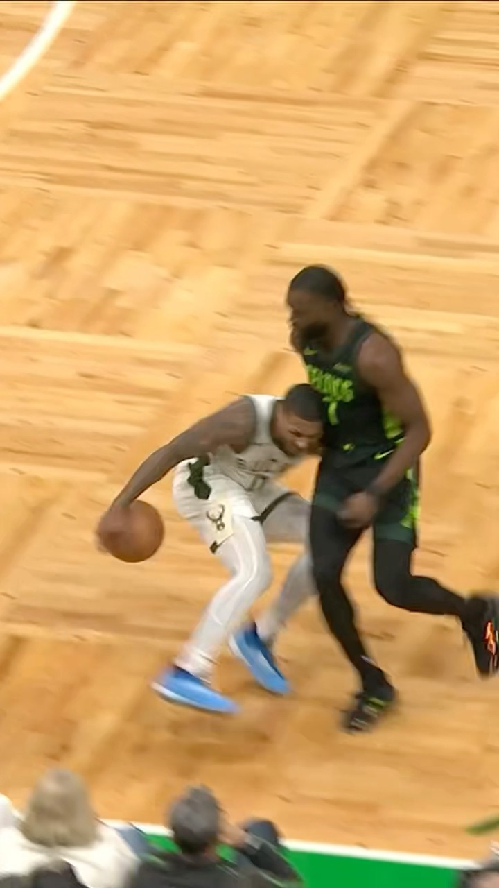 Jaylen Brown picks up Dame full court