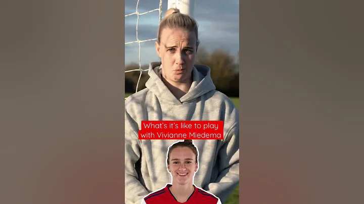 What's it like playing with Vivianne Miedema?