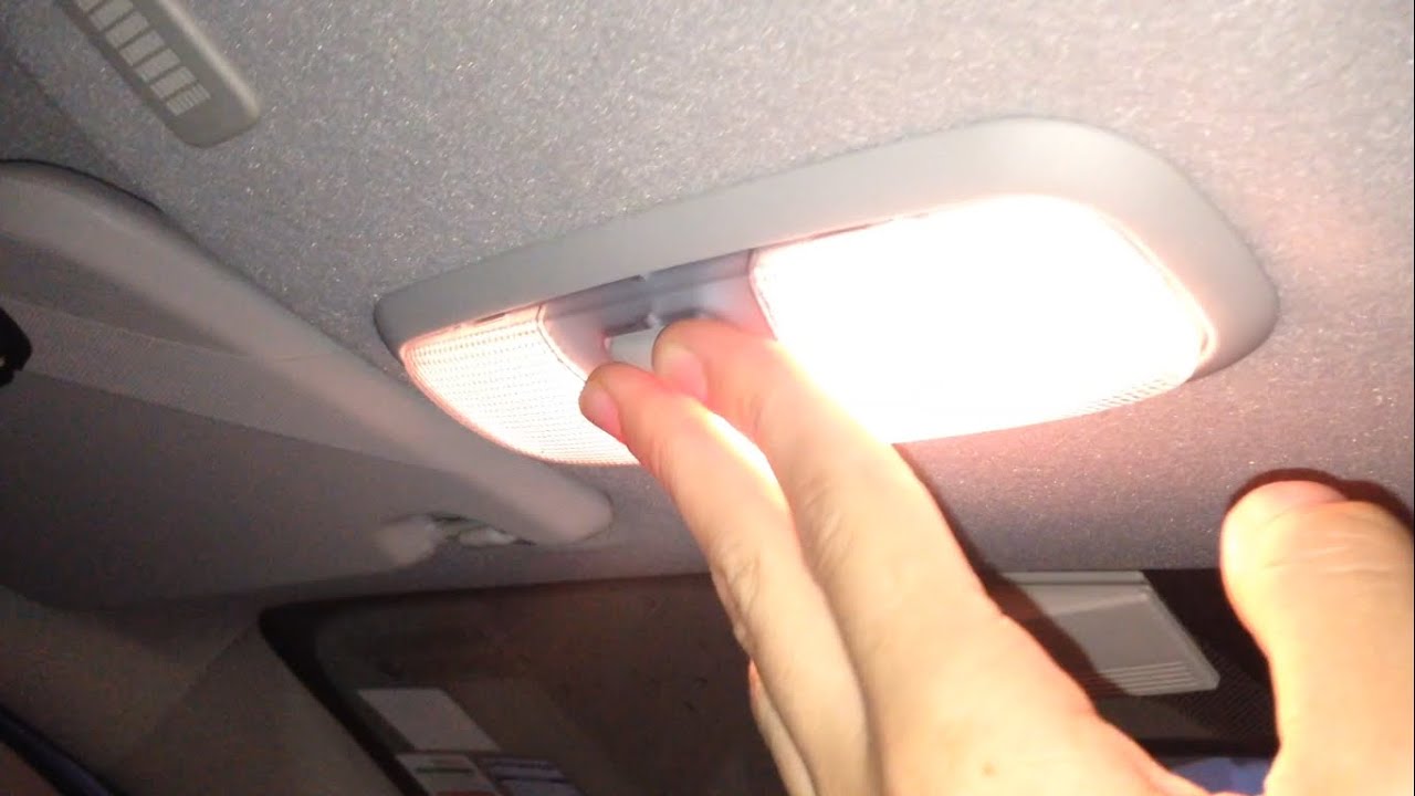 Como trocar a lâmpada interna/habitáculo do Ka 2015