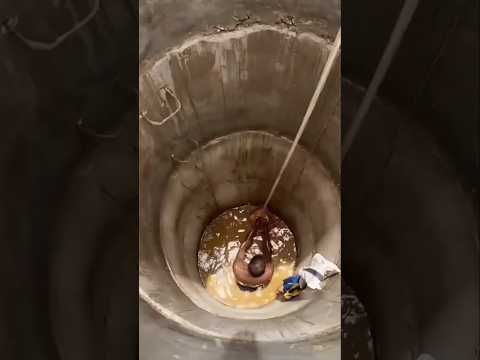 طريقه شرب الماء في بعض الدول الافريقية صدمه حرفيا