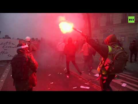 France | Damage wreaked on Parisian streets amid huge protests