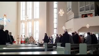 GL 411 Erde singe (der Gesang von 100 Birkungern zu Gast in der Leinefelder Kirche)