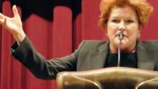 Kate Mulgrew Talks Janeway: "It's All About Command"