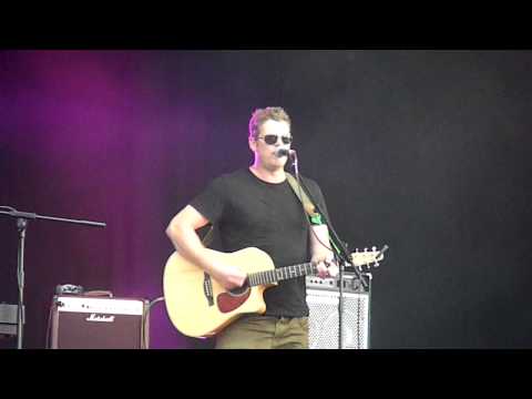 [Hyde Park, 2012] Dodgy - So Let Me Go Far