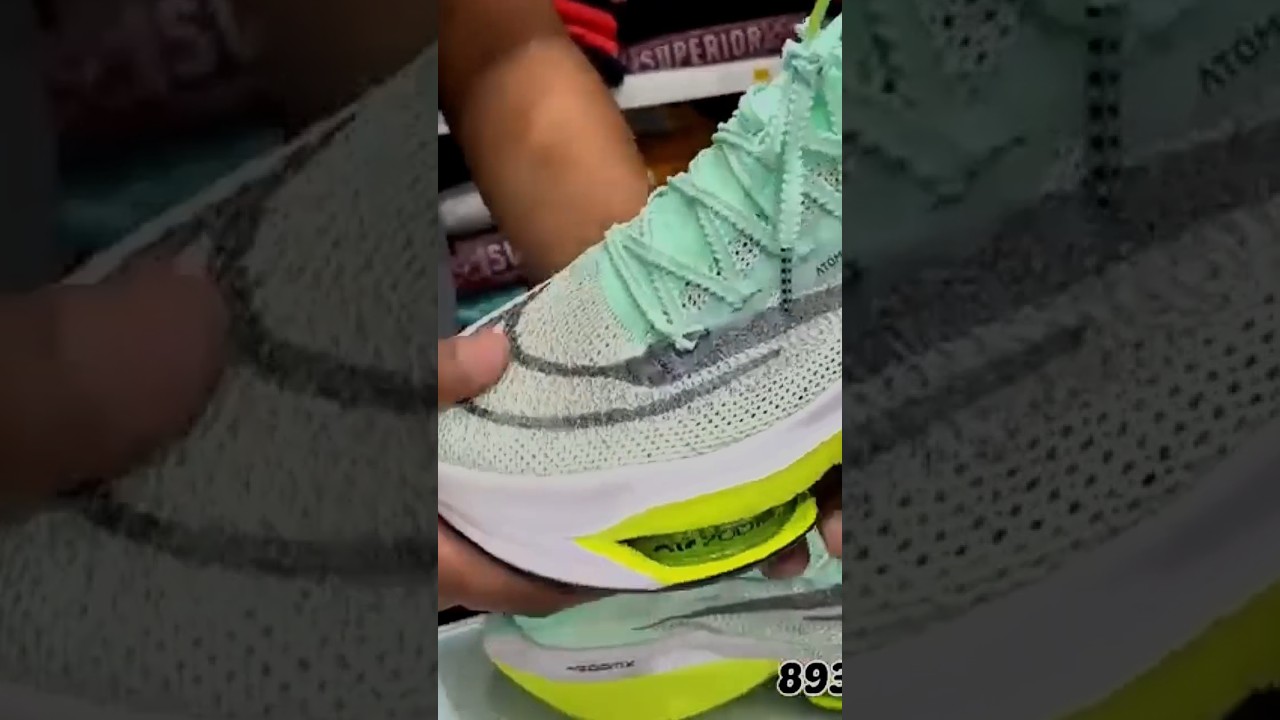 Share with such Sneakers Heads 😂 