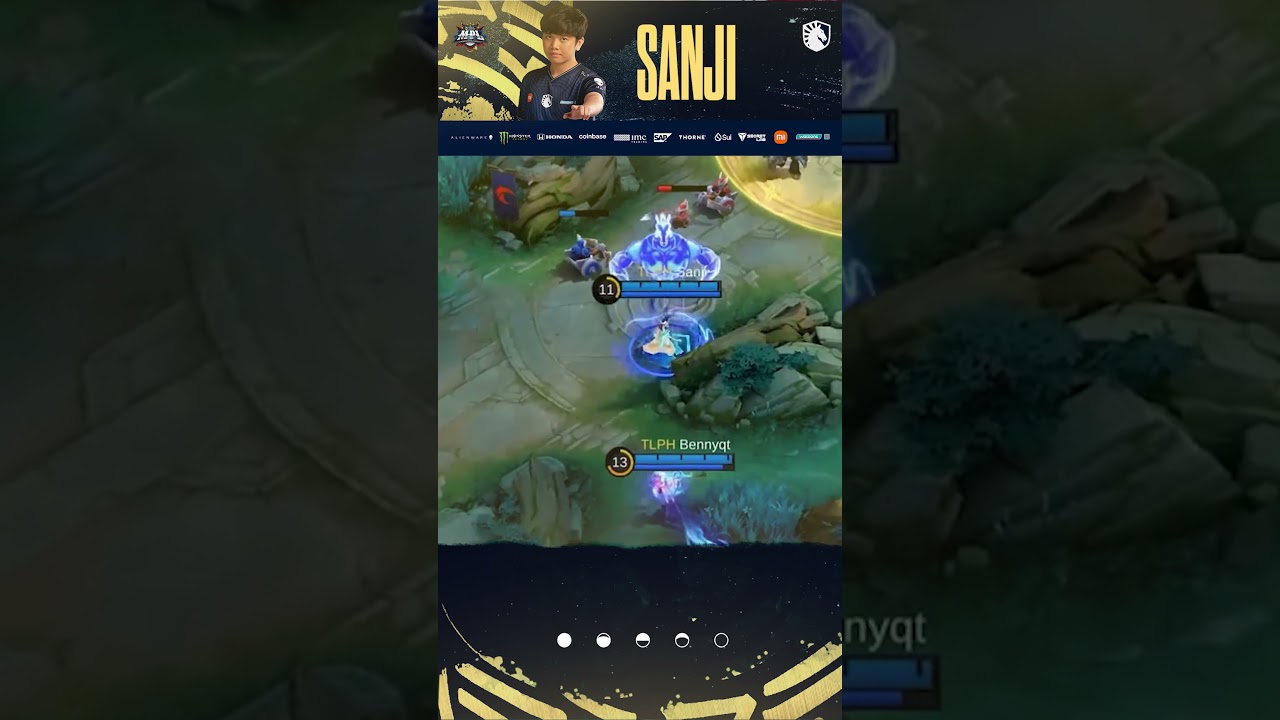 Sanji is having the time of his life with the TLPH recall brooo 