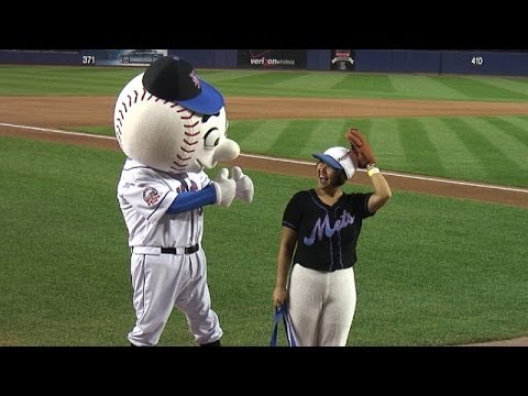 lk2g-034a Stitch-N-Pitch NY Mets 2008 - Knitting and Baseball