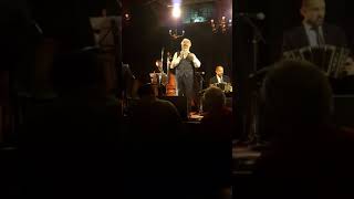 Raul Lavie, los mareados, en vivo en Temperly
