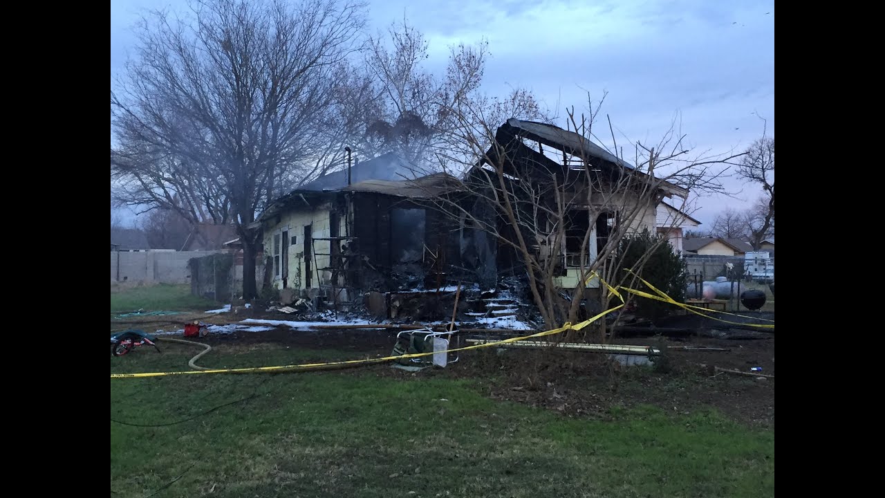 3 children injured in southeast Austin house fire - YouTube