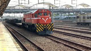 【Taiwan Railway】R153 (EMD G22CU) Diesel Electric Locomotive @ Chiayi Station