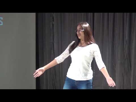 ماما مش فاهماني    