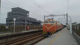 1090226 臺鐵1212次區間車新富開車&7501次貨列新富通過