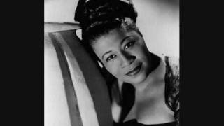 Ella Fitzgerald - Walking by the River