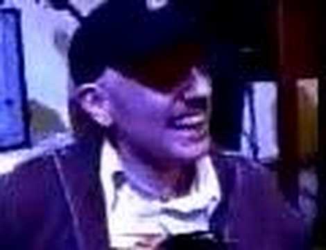 Alfonso Deidda plays piano