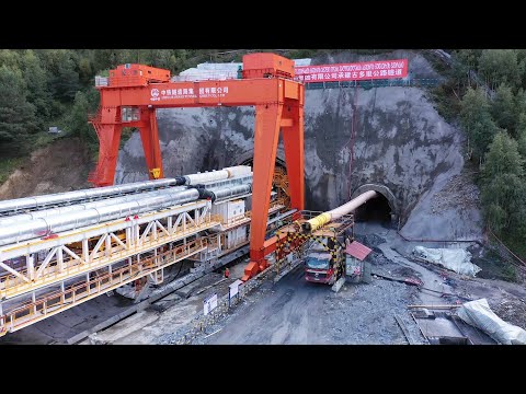 ქვეშეთი-კობის 23 კმ-იანი გზისა და 9 კმიანი გვირაბის მშენებლობა