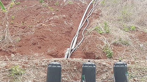 Cách Lắp Đặt Hệ Thống Tưới Đồi Dốc Không Cần Dùng Máy Bơm