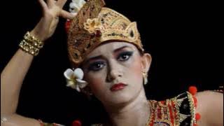 Tari Margapati video angkatan seni tari fbs unnes 2012