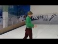 Александр Головин катается на сноуборде в ТРК "СБС Мегамолл"