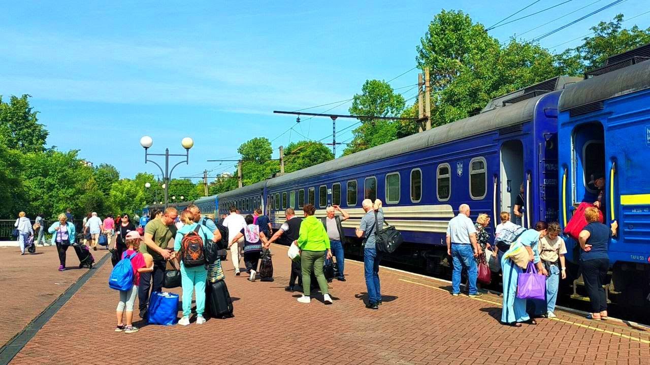 Трускавець сьогодні. Розпаковка поїзда з Дніпра. Зустріч із підписником. 4 червня 2025