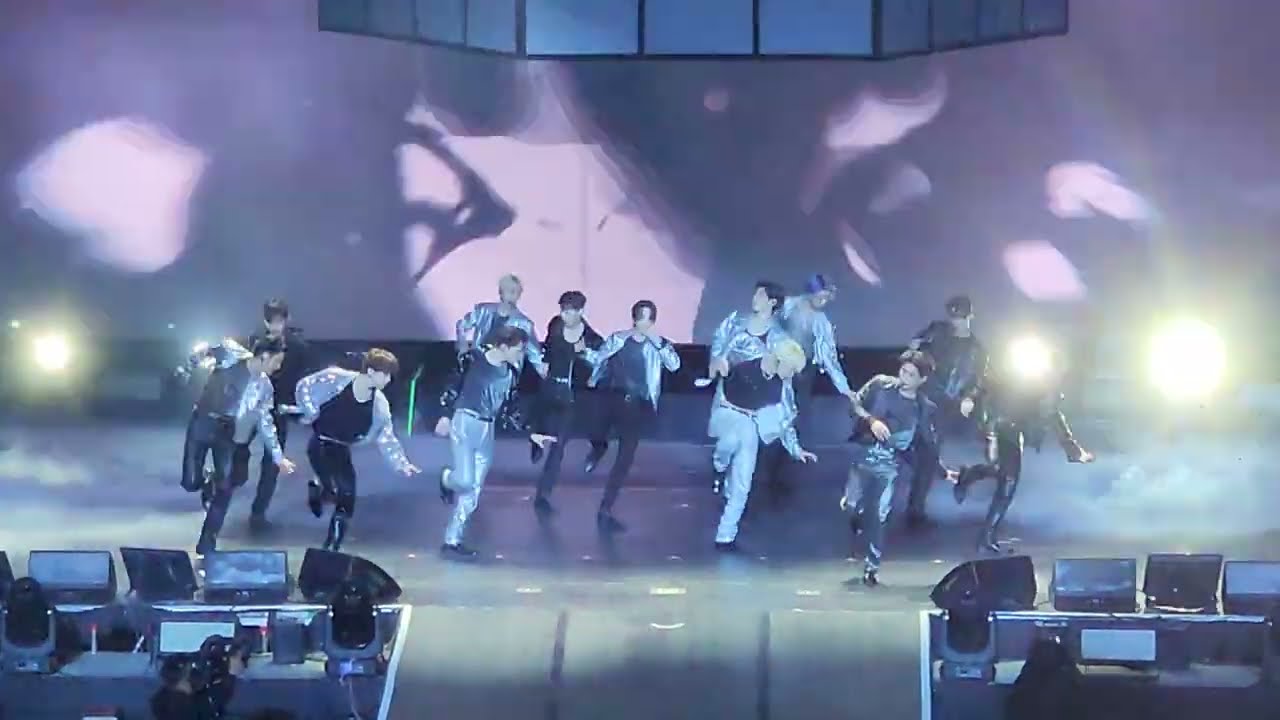 SEVENTEEN World Tour 'Be The Sun' in Manila 221009 | SHADOW, CRUSH