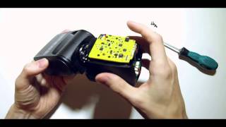 Yongnuo Speedlite YN568EX II - dismantling (opening after fall damage)