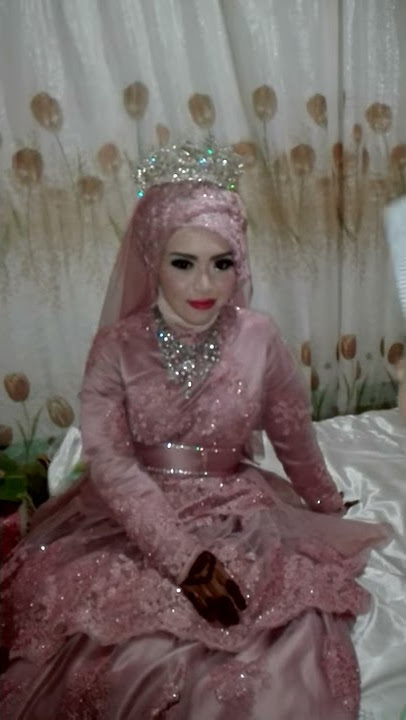 Tante. Kawin