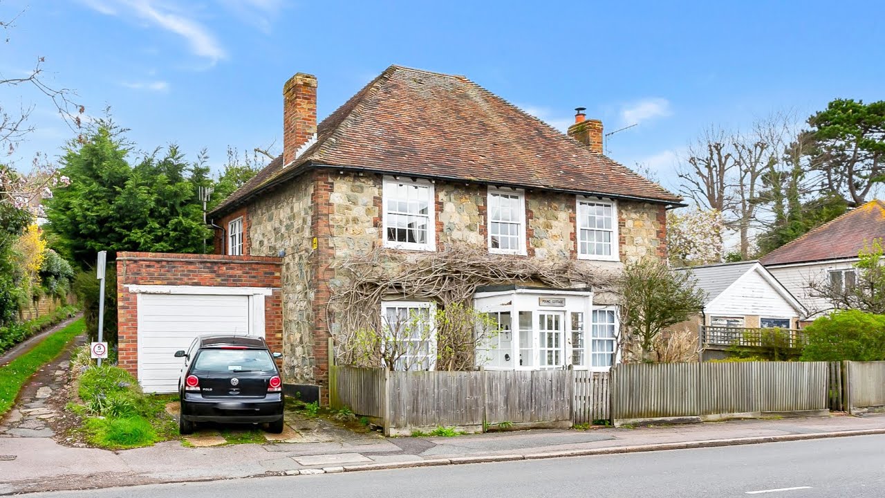 Pound Cottage, 47 Seabrook Road, Hythe, CT21 5QB. £649,500. To view