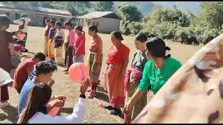 Women Society Participate Balloon Breaking Compeion