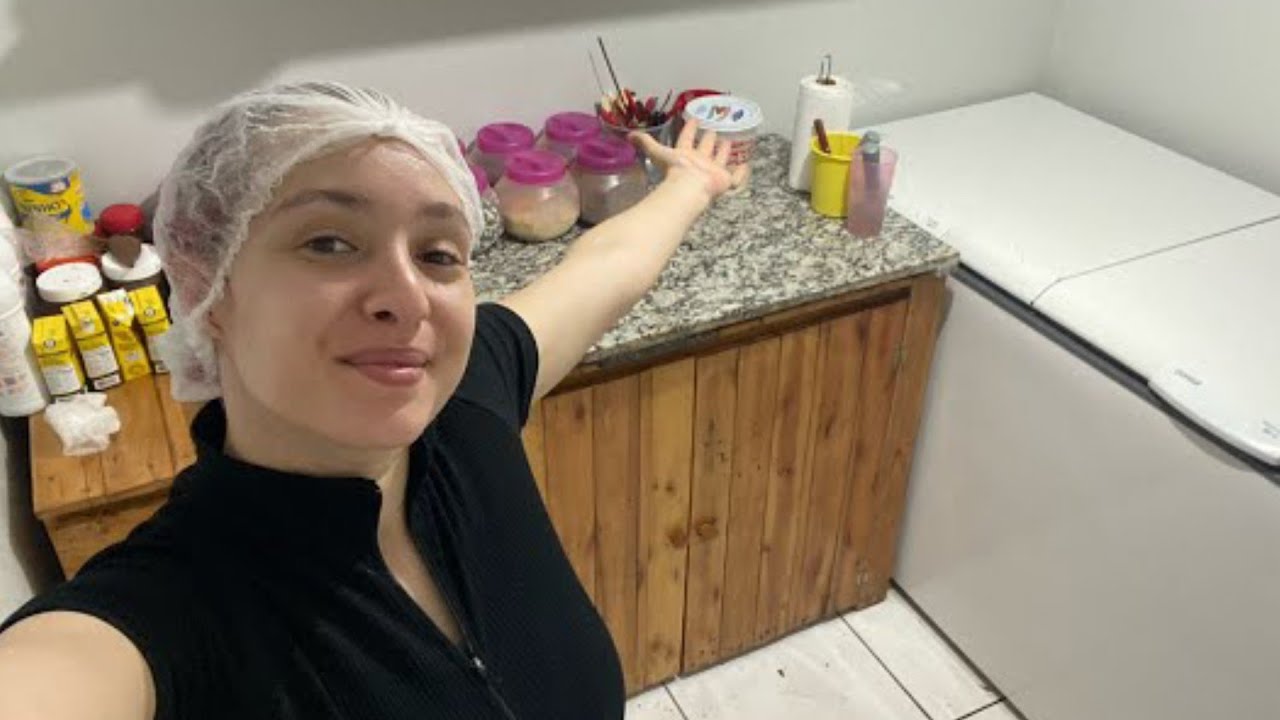 Sexta corrida na Açaiteria-Os bolos de milho são sucesso de vendas