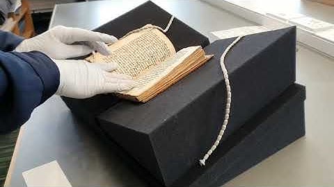 Handling guide for manuscripts and archive material