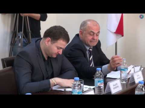 პლენარულ სხდომაზე სამი საკითხი განიხილება