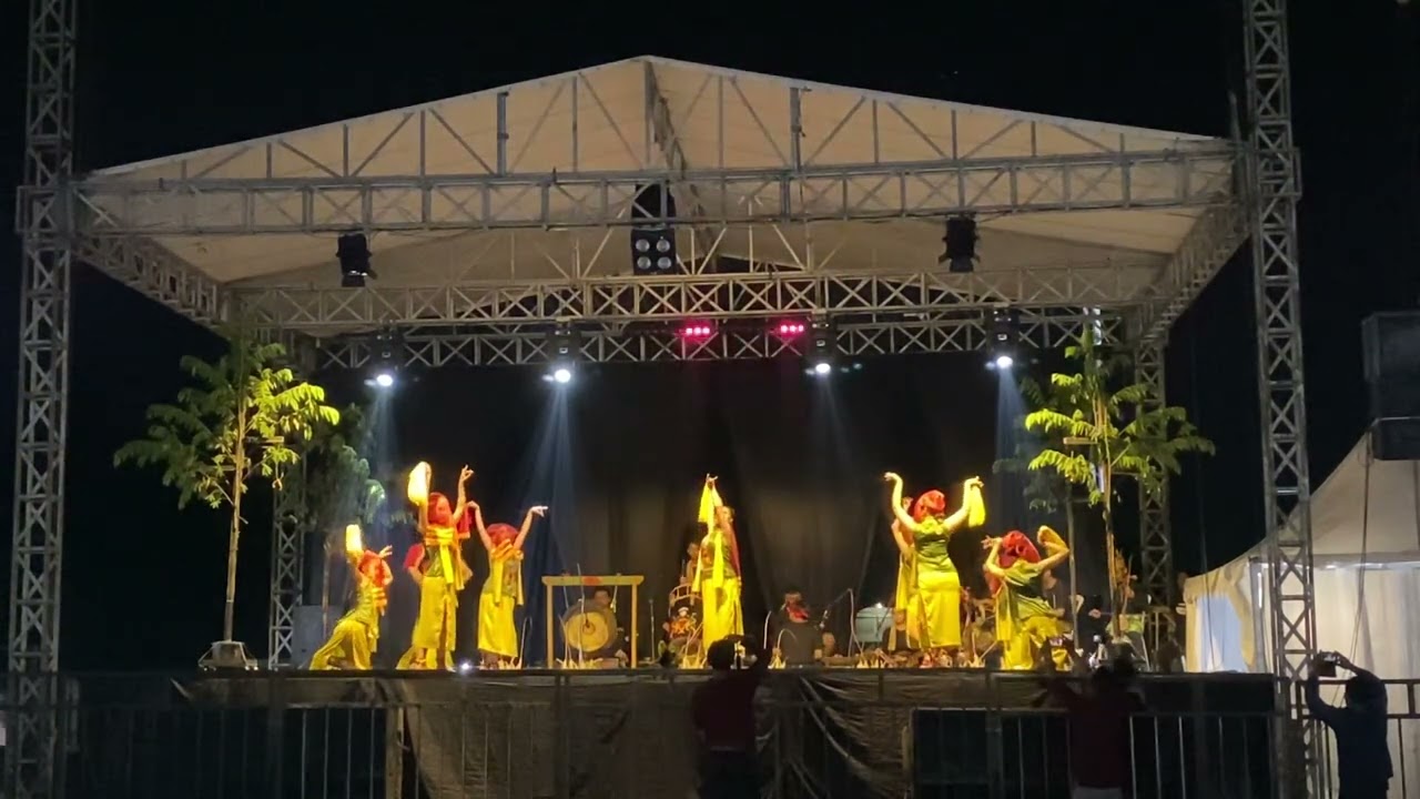 SANGGAR TUNAS ANUM TARI PEDALAMAN DI FESTIVAL MARUNTING BATU AJI KOTAWARINGIN BARAT TAHUN 2024