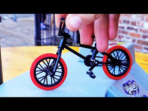 Видео: Распаковка новых рамп Tech Deck с помощью BMX Finger