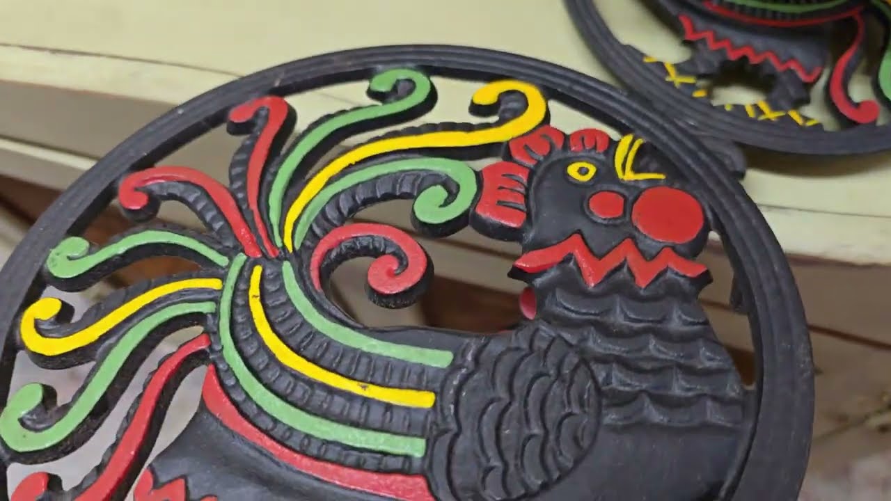 The Hip Chick at Grey Barn Booth Tour & Shop|Thrifting & Antiquing Vintage Eclectic Finds|We Ship