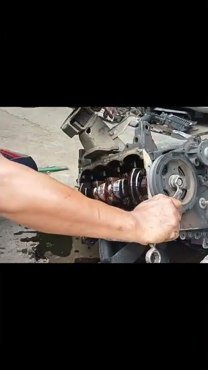 cek kerusakan pada metal jalan