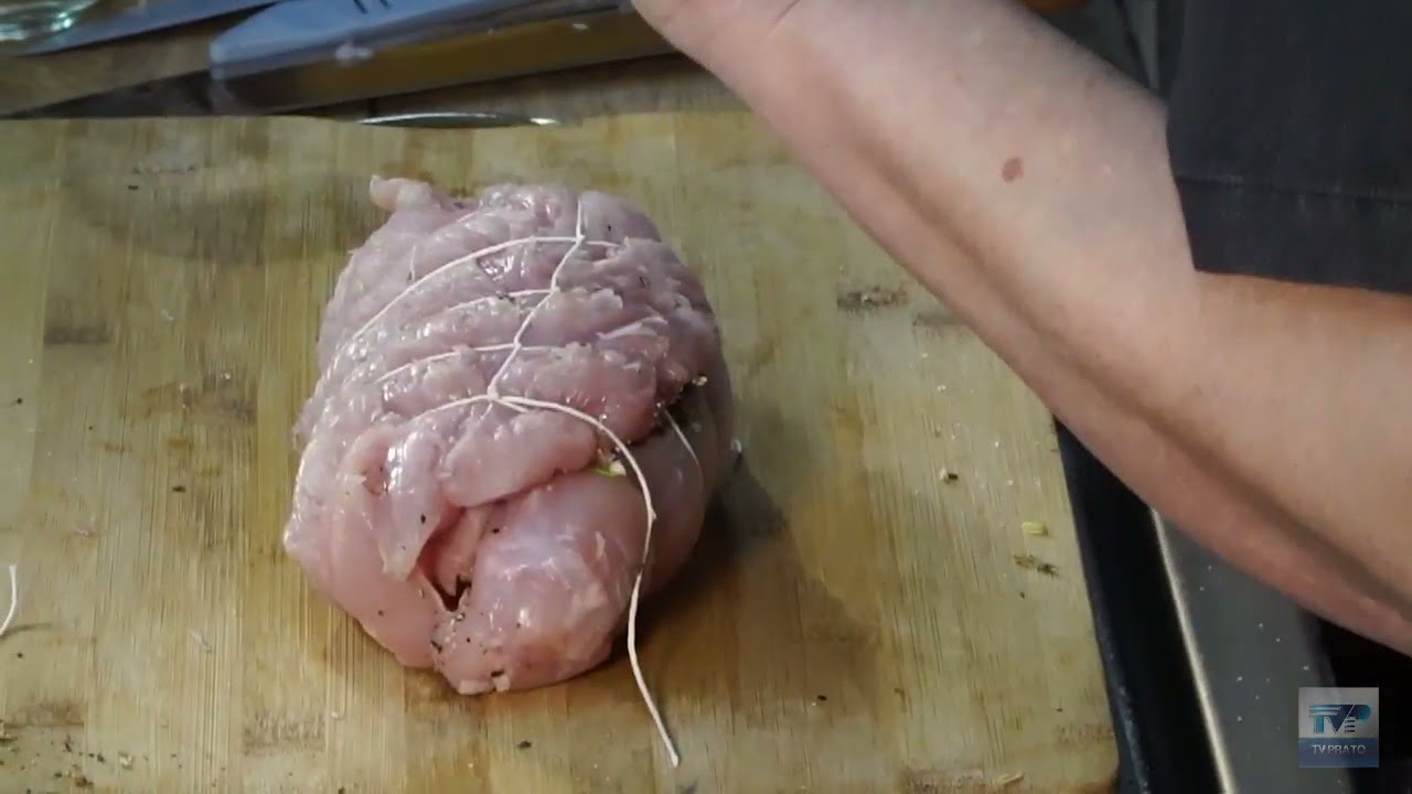 in cucina con daiana del 16 04 2021 -  TACCHINO IN PORCHETTA