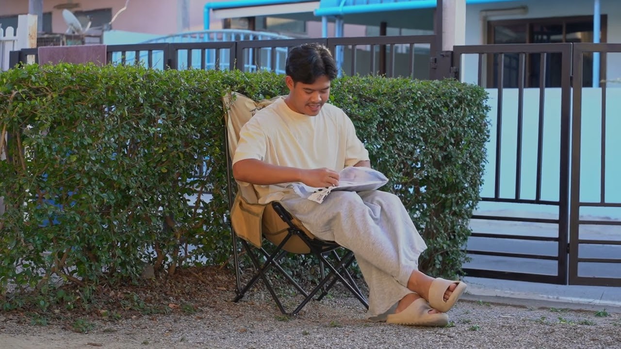 One envelope. Years of hard work. 🎓