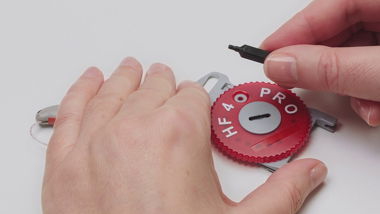 How to exchange a wax guard on a receiverinthecanal (RIC) hearing