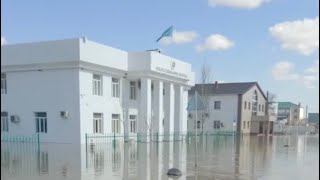 Целый город уходит под воду, жители Кульсары обвиняют олигарха и власть. 5.04.2024.