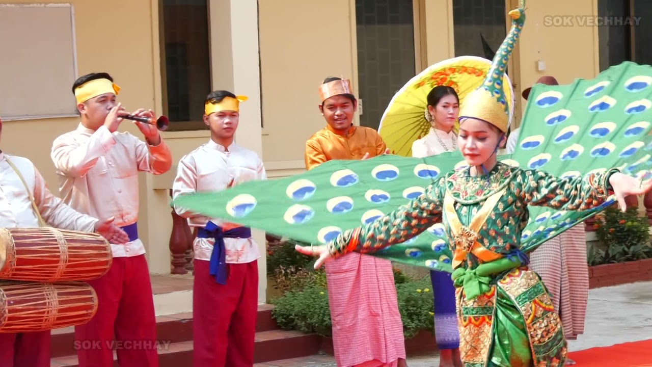 របាំ ក្ងោកប៉ៃលិន