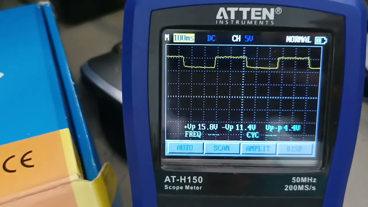 Импульсный зарядник Foxsur 12/24Вольт 4/8А осциллограмма напряжения ...