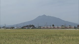 ＪＲ奥羽線に乗って秋ののんびり鉄道旅。移住者が営むプリント店にシンプルだけど懐かしい一杯！？駅直結のラーメン店へ