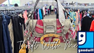 MUST BE CRAZY 😳  #thriftwithme #goodwill #goodwillhaul