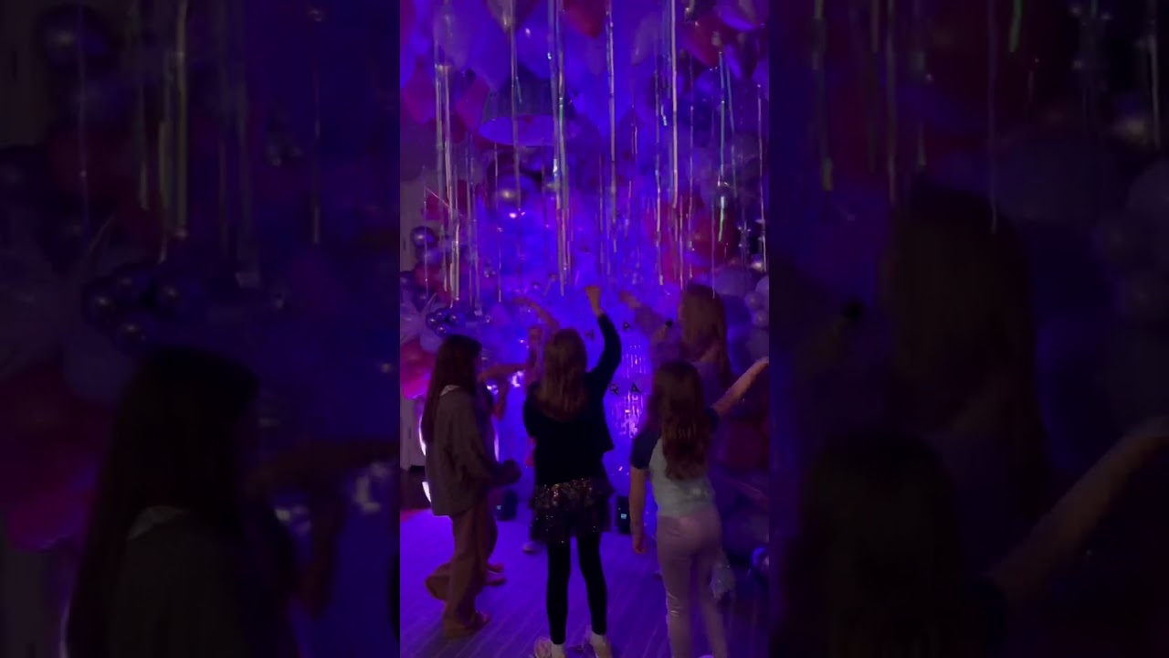 Taylor Tribute artist party!